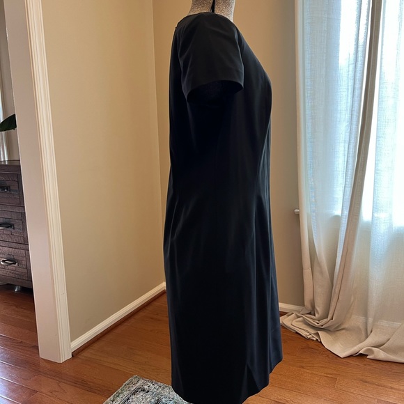 Brooks Brothers Sheath Cap-sleeve Wool Dress, size 12 - Picture 3 of 5